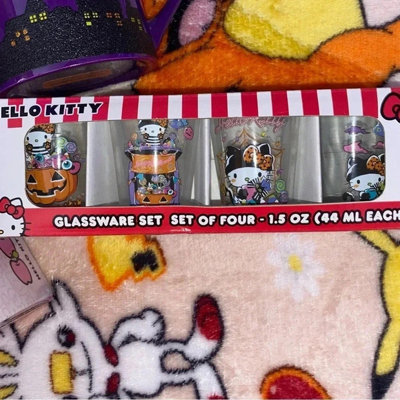 Hello kitty Halloween - Picture 4 of 5